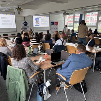 esk marketingov spolenost - Marketing a komunikace: Inovace a trendy ve vuce na vysokch kolch