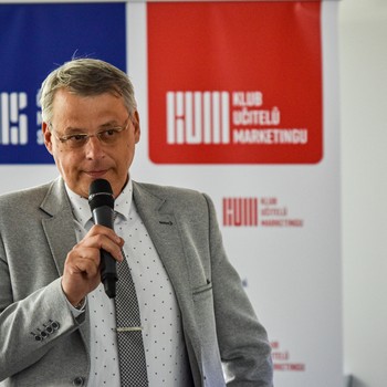 esk marketingov spolenost - Marketing a komunikace: Inovace a trendy ve vuce na vysokch kolch