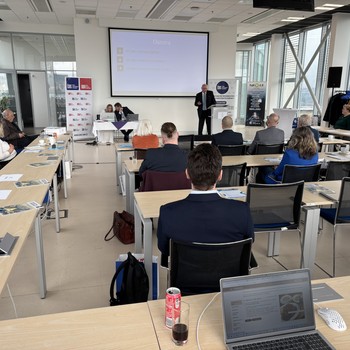 �esk� marketingov� spole�nost - Vzd�l�vac� projekty �esk� marketingov� spole�nosti