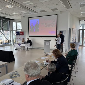 �esk� marketingov� spole�nost - Vzd�l�vac� projekty �esk� marketingov� spole�nosti